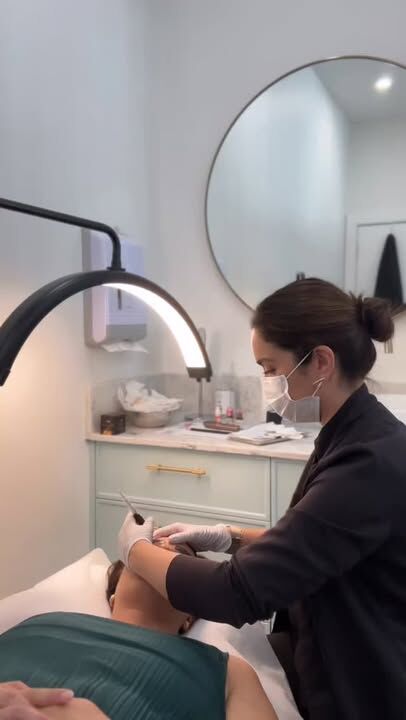 Beyond beauty, every single soul is important 🤎

This is more than just a high-level technique. It’s a reconnection with their own natural beauty and self-care.

With Love, x
AP